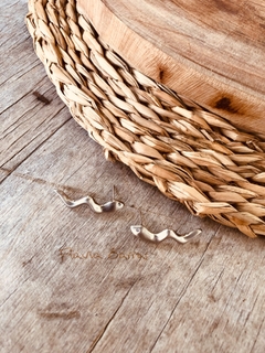Earcuff Cobrinha prata escovada