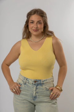 REGATA TRICÔ NORA na internet