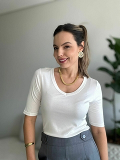 BLUSA BASIC GOLA V na internet