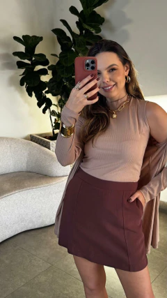 SAIA SHORTS NAT na internet