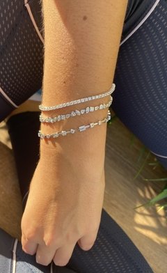 Pulseira riviera formas na internet