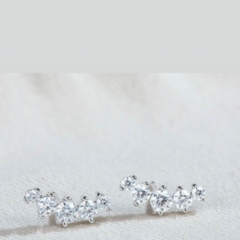 Earcuff mini Moissanite 5 mm
