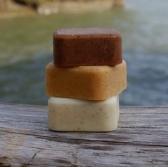 SHAMPOO SÓLIDO SHIKAKAI+BHRINGARAJ (TODOS CABELLOS) - comprar online