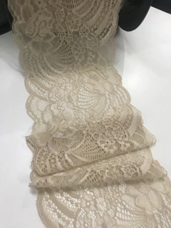 ART. 40007 Nude en internet