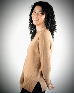 2511-Sweater con diagonal y tajos en Merino -SIN COSTURAS- - tienda online