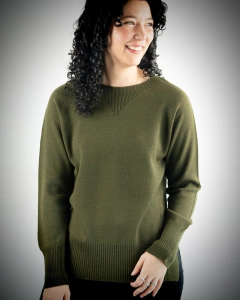 2511-Sweater con diagonal y tajos en Merino -SIN COSTURAS- - comprar online