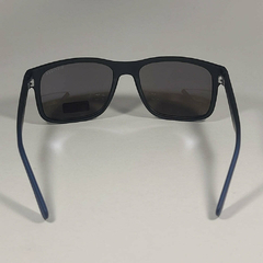 Óculos de sol Tommy Hilfiger com proteção solar - San Diego