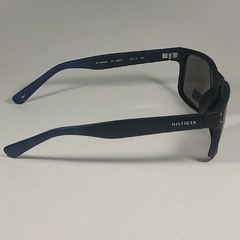 Imagem do Óculos de sol Tommy Hilfiger com proteção solar - San Diego