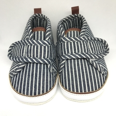 Tênis de velcro Carter’s - Listrado