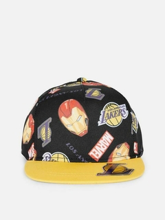 Boné Primark Marvel e NBA