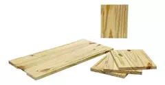 Conjunto de tablas de madera en diferentes tamaños, ideal para picar y servir alimentos.