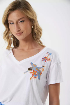 Remera bordada ave - tienda online