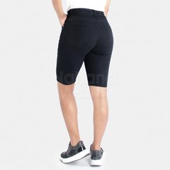 Bermuda de gabardina negra - comprar online