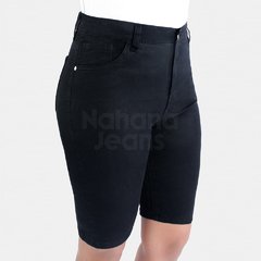 Bermuda de gabardina negra en internet