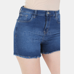 Short ruedo desflecado en internet