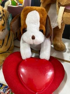 PHI PHI TOYS PERRO CON CORAZON LUMINOSO Y SONIDO