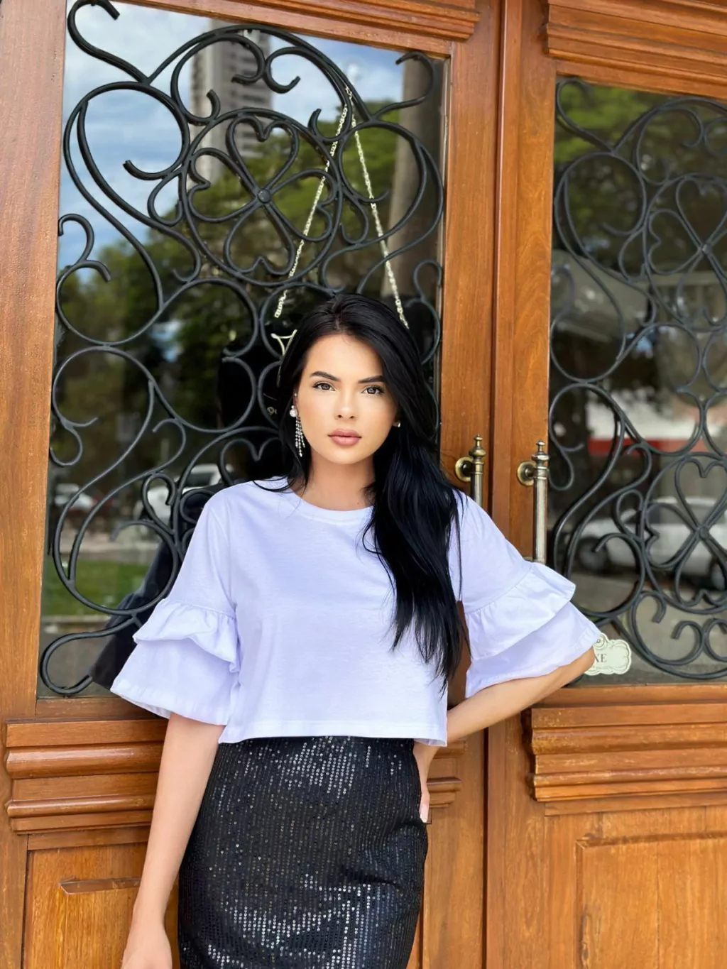Cropped - Aura