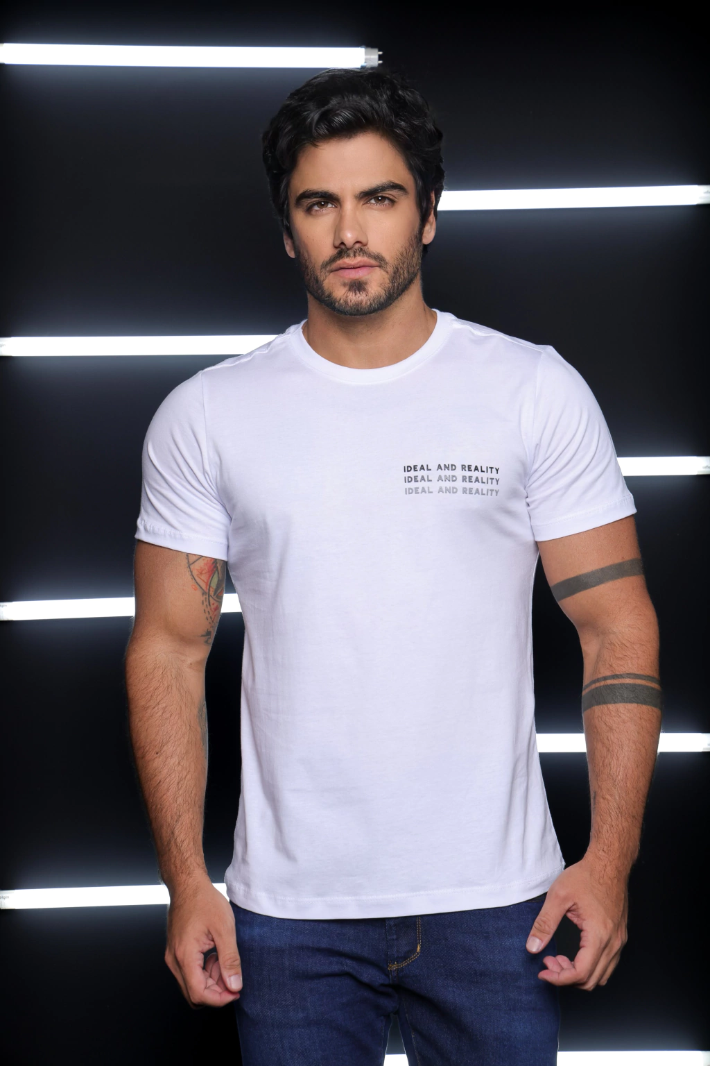 Camiseta masculina - Ideal And Reality alto relevo degrade (Algodão menegotti)