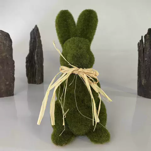 Coelho em Pé de Musgo Verde 24 cm