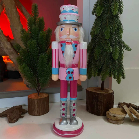 quebra-nozes-de-madeira-para-criança