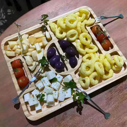 Petisqueira de Futebol Madeira 28x22 cm