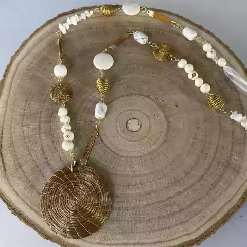 Colar Capim Dourado Branco