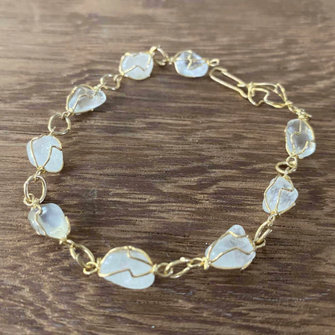 Pulseira com Pedra Quartzo Branco
