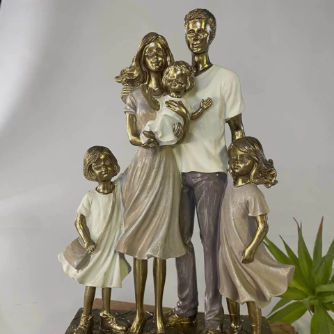 Escultura de Casal com Três Meninas 25 cm