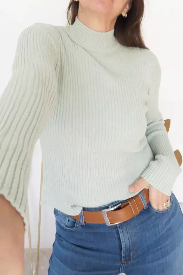 Sweater Aura
