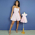Kit Macaquinho adulto Viena e Vestido infantil Joice Margaridas Rosa
