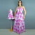 Vestidos tal mãe tal filha Amanda Flores em tecido sedinha, com estampa floral fúcsia, vestido longo para mãe e vestido curto para filha em manequim