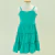 Vestido infantil verde-água com alças finas e saia rodada em camadas