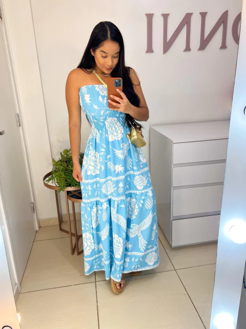 VESTIDO LONGO LASTEX - FUNDO AZUL BEBÊ COM FLORES E ABACAXI BRANCO - comprar online