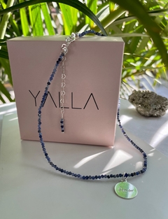 choker sodalita com pingente amor - prata 925 na internet