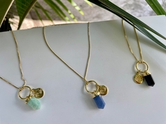 Colar amuleto- dourado - comprar online