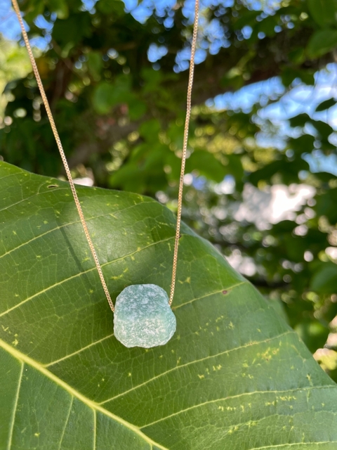 Colar basic quartzo verde bruto