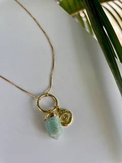 Colar amuleto- dourado - loja online