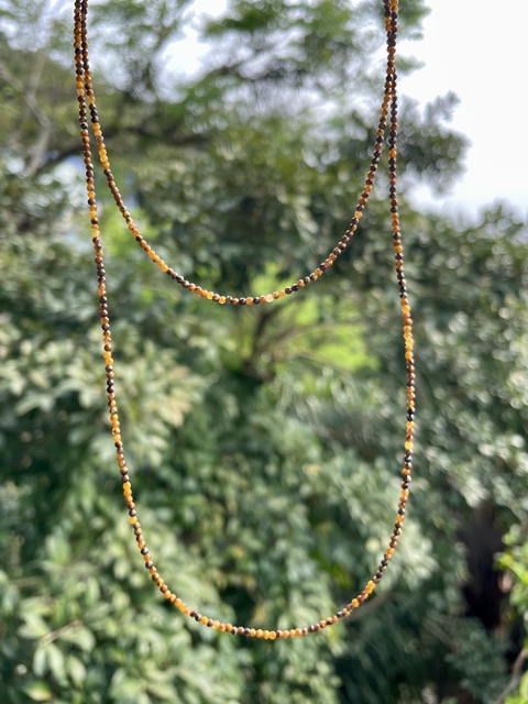 Colar longo Olho de tigre - 2 mm