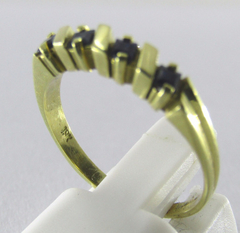 Anillo Oro 18 Ktes Con 4 Zafiros Carre (116873) Envio Gratis - Creo Joyas