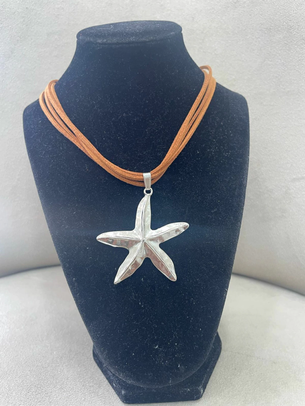 CHOKER HARPER