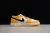 Air Jordan 1 Retro Low 'University Gold Black' en internet