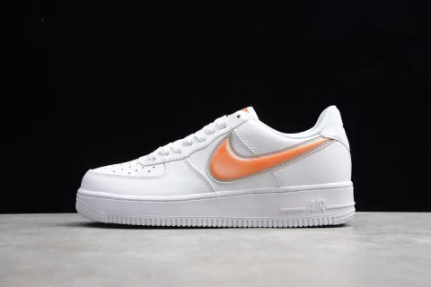 Nike AirForce 1 Low Oversized Swoosh