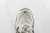 BALENCIAGA Triple S 1.0 en internet