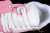 Off-White Virgil Abloh - Out Of Office Stitches Pink en internet