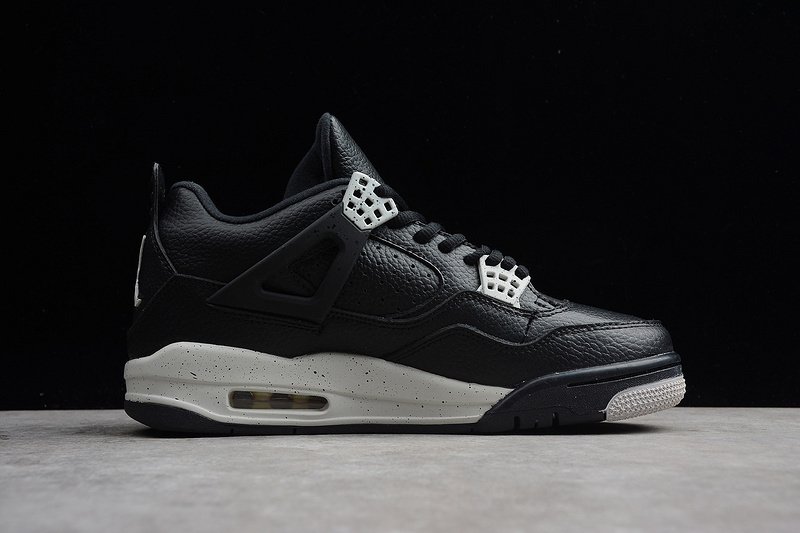 Nike AirJordan 4 Retro Oreo - Comprar en DAIKAN