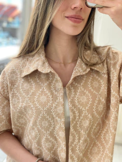 Imagen de CAMISA SIMIL BORDADO