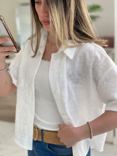 CAMISA SIMIL BORDADO - Maria Cruz