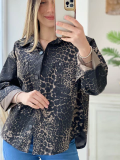 CAMPERA ANIMAL PRINT CORTA