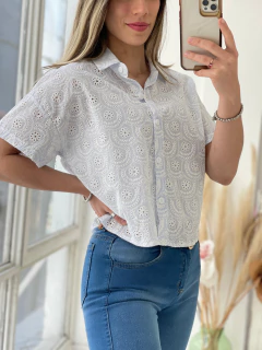 CAMISA CORTA DE BRODERIE ENGOMADO en internet