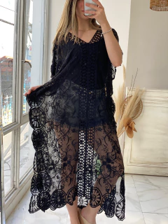 VESTIDO DE ENCAJE ESCOTE V - comprar online